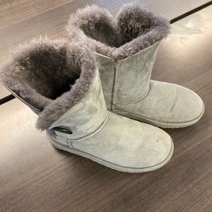 Bailey Button Gray Uggs